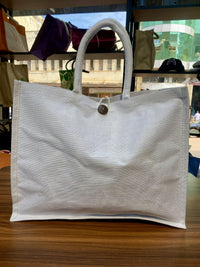 Juco White with Button 41x33x15
